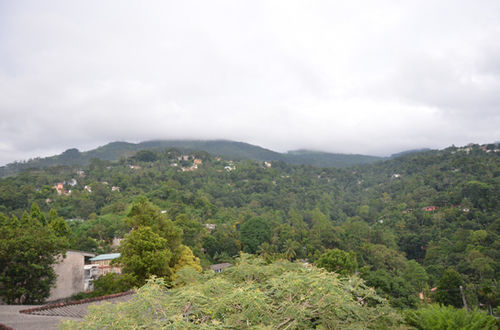 Oyo 436 Sandakelum Tourist Guest House Kandy Eksteriør bilde