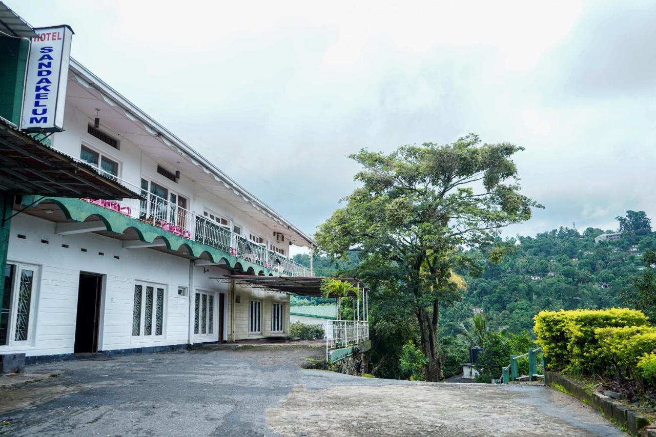 Oyo 436 Sandakelum Tourist Guest House Kandy Eksteriør bilde