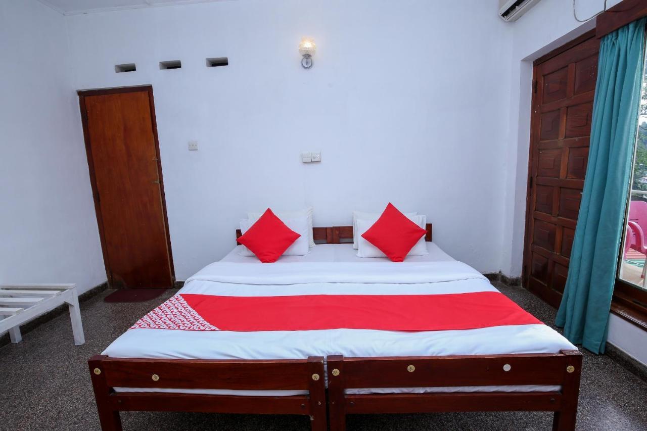 Oyo 436 Sandakelum Tourist Guest House Kandy Eksteriør bilde