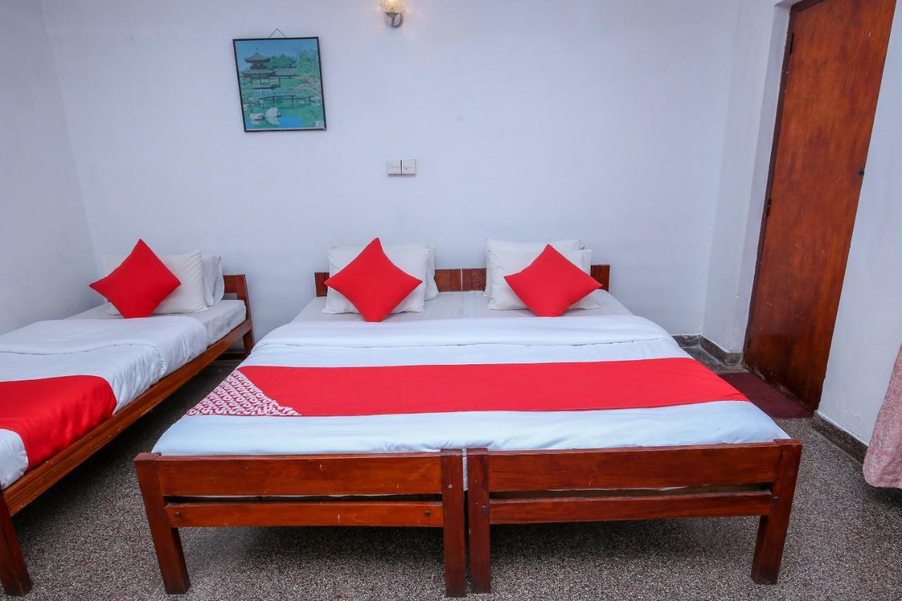 Oyo 436 Sandakelum Tourist Guest House Kandy Eksteriør bilde